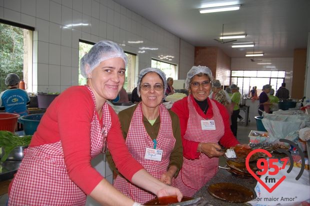 Churrasco comunitário na São Carlos; veja fotos