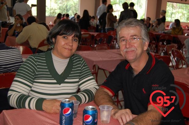 Churrasco comunitário na São Carlos; veja fotos