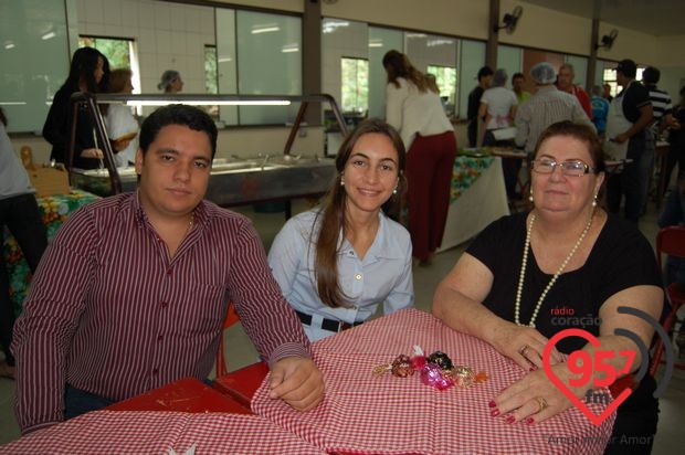 Churrasco comunitário na São Carlos; veja fotos