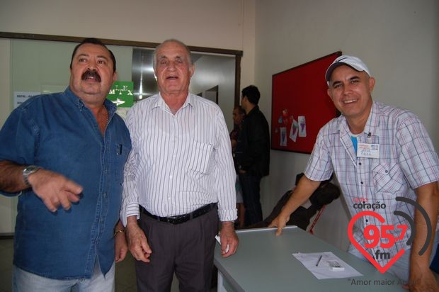 Churrasco comunitário na São Carlos; veja fotos