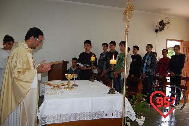 Encontro vocacional reúne jovens em Dourados