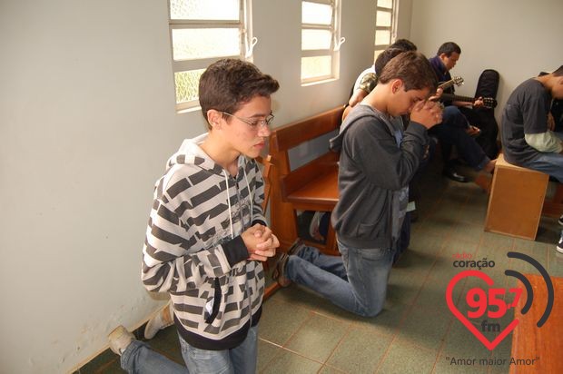 Encontro vocacional reúne jovens em Dourados