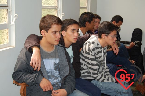 Encontro vocacional reúne jovens em Dourados