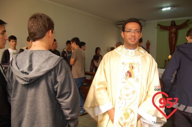 Encontro vocacional reúne jovens em Dourados