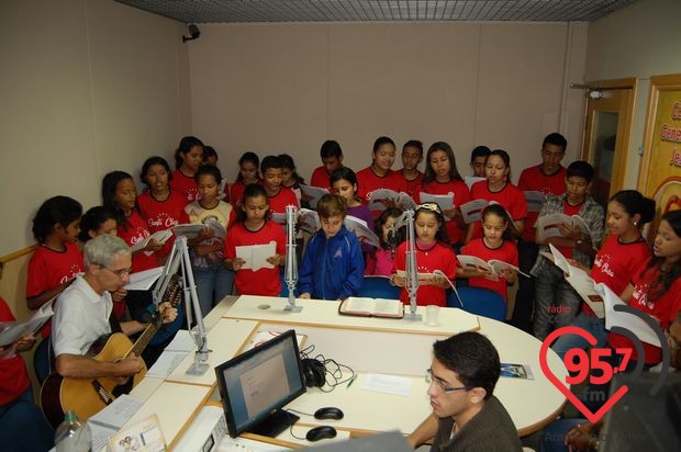 Coral Santa Clara homenageia as Mães ouvintes