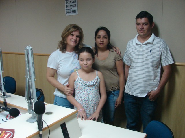 Rádio Coração entrega prêmios de sorteio a ouvintes