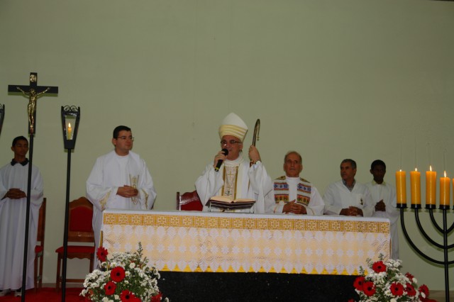 Dourados: Sacramento do Crisma na Paróquia Santa Terezinha