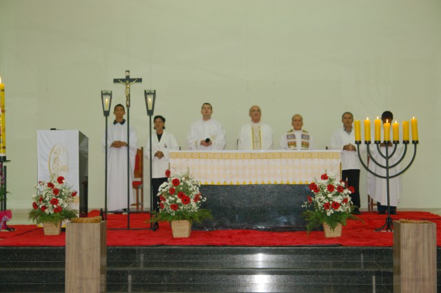 Dourados: Sacramento do Crisma na Paróquia Santa Terezinha