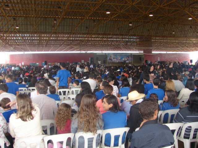 Governador entrega brindes do programa Educação para o Sucesso