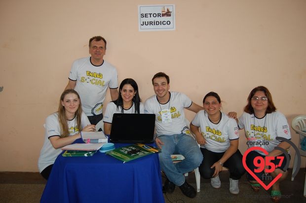 Jovens vivem o exercício da fé e da doação em Ação Social