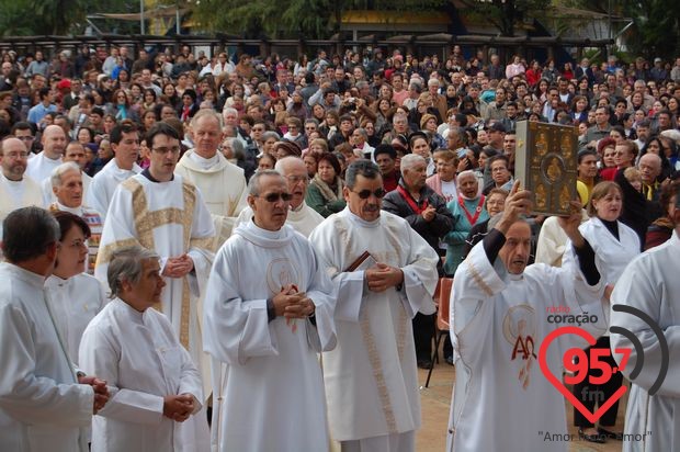 Festa de Corpus Christi emociona muitos fieis em Dourados