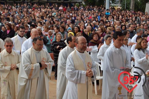 Festa de Corpus Christi emociona muitos fieis em Dourados