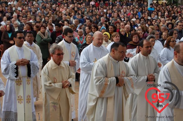 Festa de Corpus Christi emociona muitos fieis em Dourados