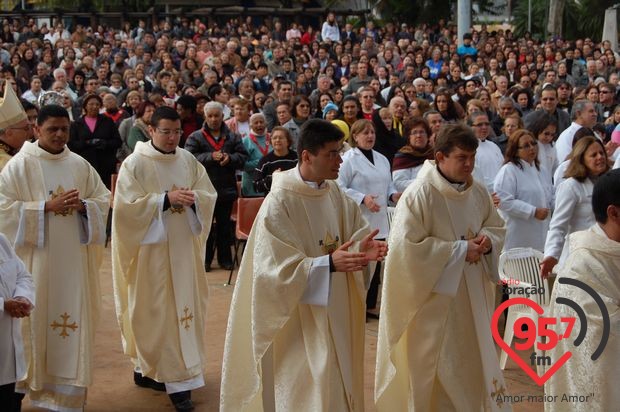 Festa de Corpus Christi emociona muitos fieis em Dourados
