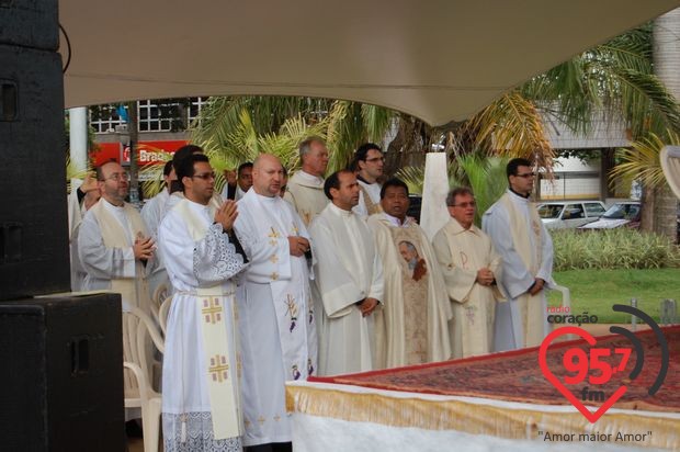 Festa de Corpus Christi emociona muitos fieis em Dourados
