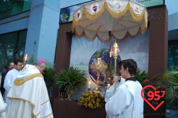 Festa de Corpus Christi emociona muitos fieis em Dourados
