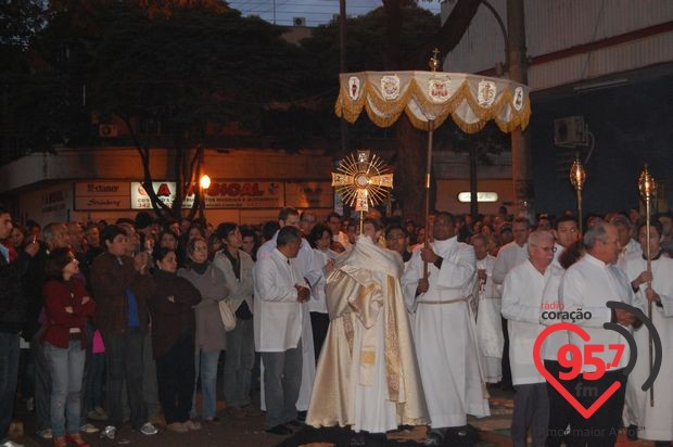 Festa de Corpus Christi emociona muitos fieis em Dourados