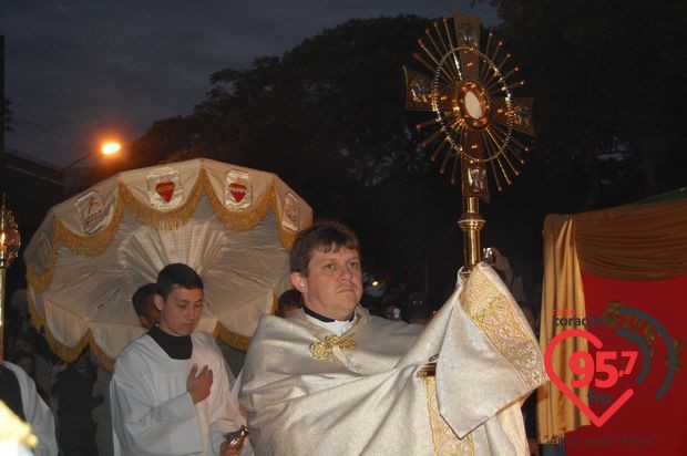 Festa de Corpus Christi emociona muitos fieis em Dourados