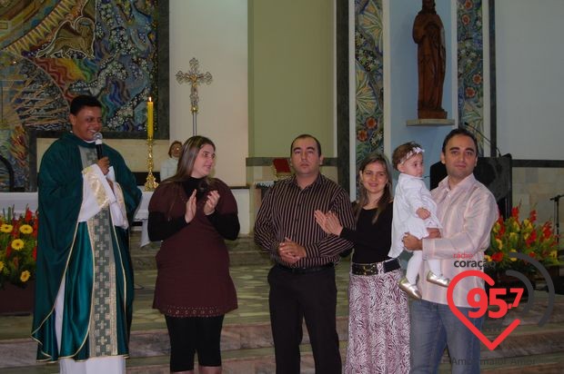 Retiro de casais na catedral; veja fotos