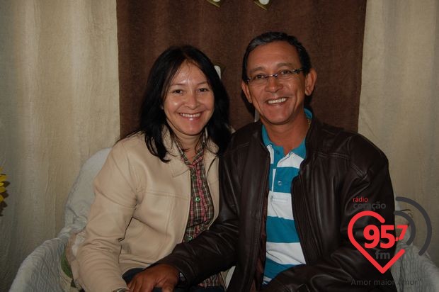 Retiro de casais na catedral; veja fotos