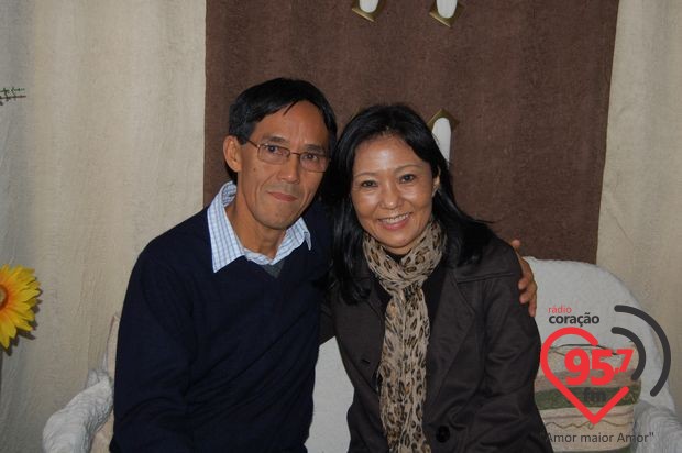 Retiro de casais na catedral; veja fotos