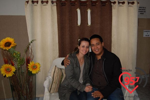 Retiro de casais na catedral; veja fotos