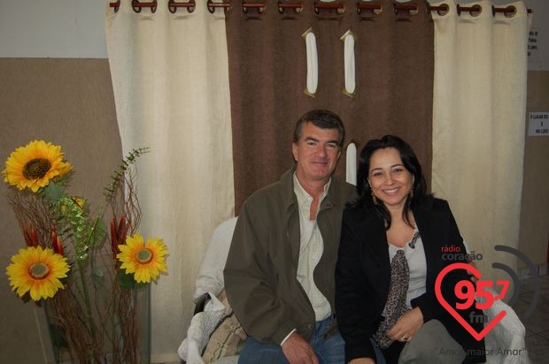 Retiro de casais na catedral; veja fotos