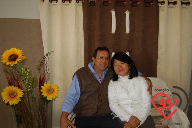 Retiro de casais na catedral; veja fotos