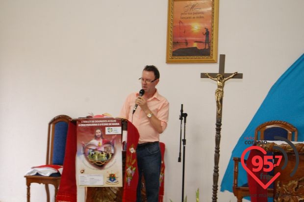 A Cruz Peregrina e o Ícone de Maria na Vila São Luiz