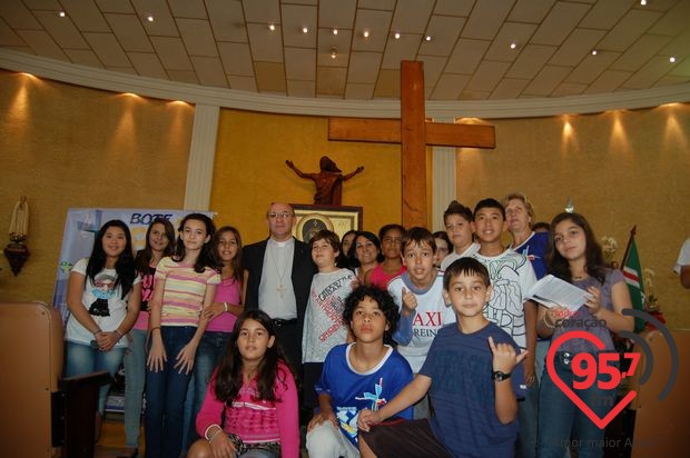 Cruz Peregrina e o Ícone de Maria em Naviraí