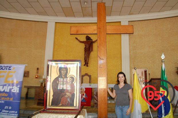 Cruz Peregrina e o Ícone de Maria em Naviraí