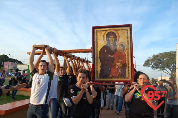 Cruz Peregrina e o Ícone de Maria em Caarapó