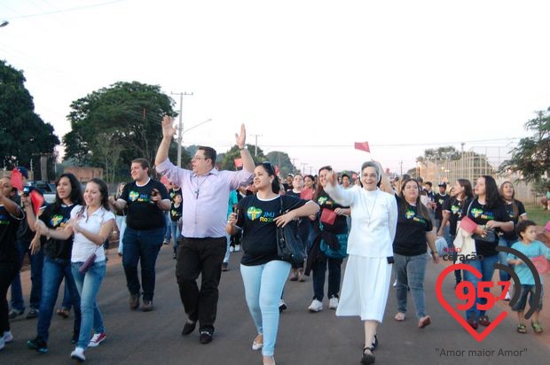 Cruz Peregrina e o Ícone de Maria em Caarapó