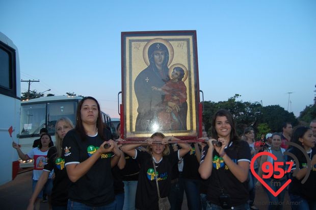 Cruz Peregrina e o Ícone de Maria em Caarapó