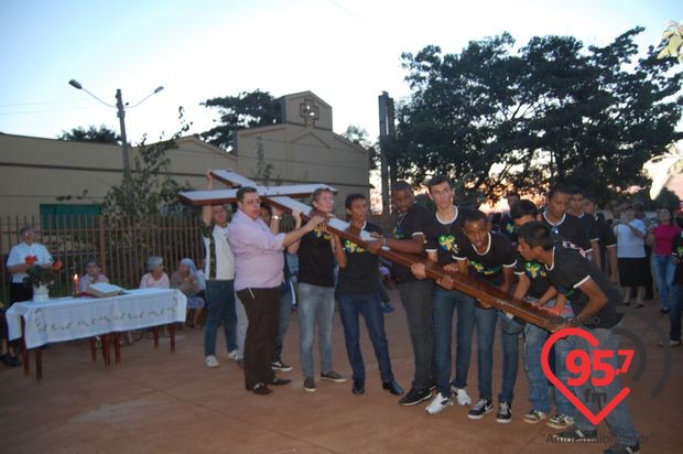 Cruz Peregrina e o Ícone de Maria em Caarapó