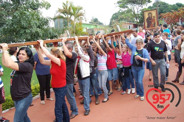Cruz Peregrina e o Ícone de Maria em Amambai