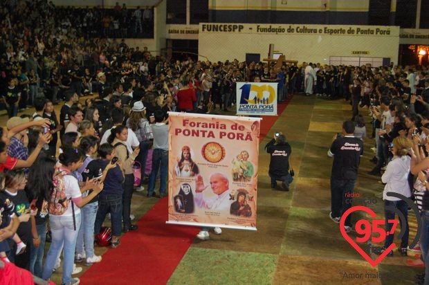 Cruz Peregrina e o Ícone de Maria em Ponta Porã