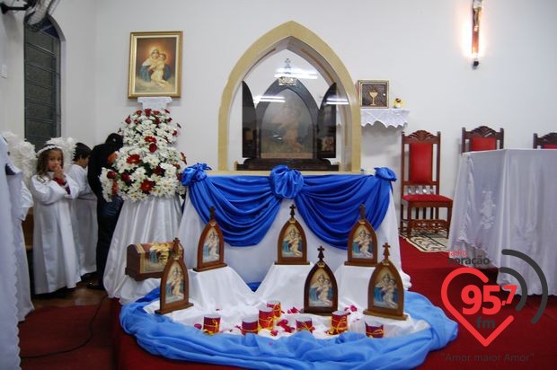 Capelinha da Mãe Peregrina de João Luiz Pozzobon visita Dourados