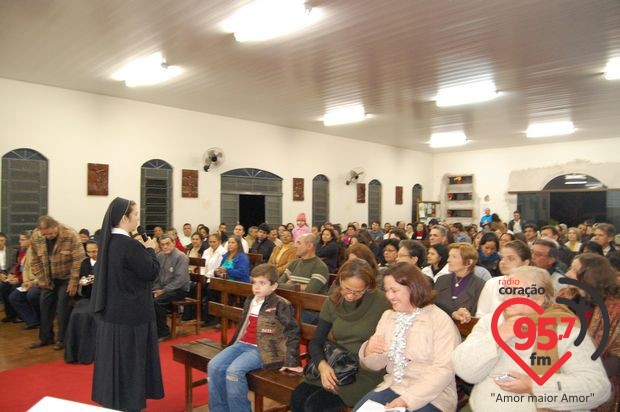 Capelinha da Mãe Peregrina de João Luiz Pozzobon visita Dourados
