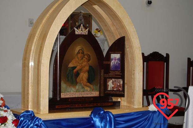 Capelinha da Mãe Peregrina de João Luiz Pozzobon visita Dourados