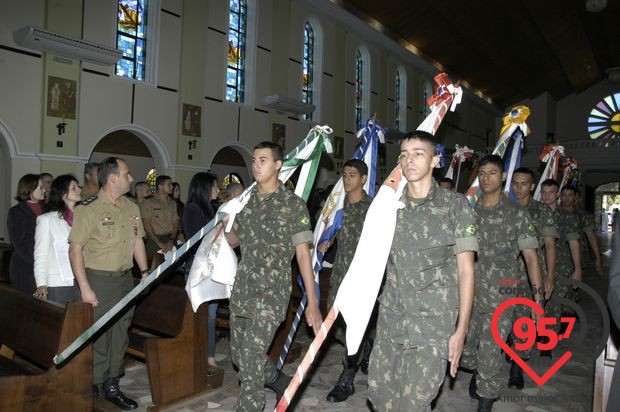 Arcebispo de Brasília preside celebração da Páscoa Militar em Dourados