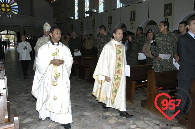 Arcebispo de Brasília preside celebração da Páscoa Militar em Dourados