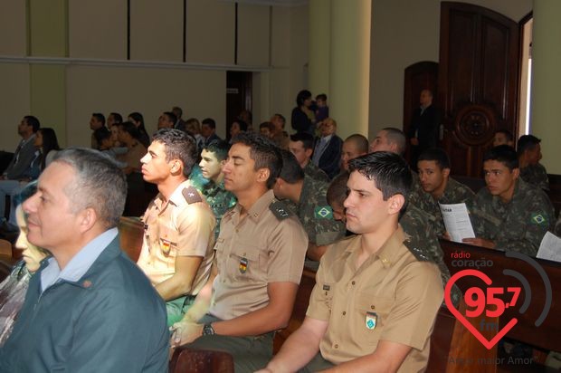 Arcebispo de Brasília preside celebração da Páscoa Militar em Dourados