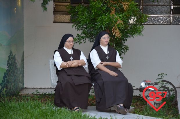 Padre Junior toma posse como novo vigário