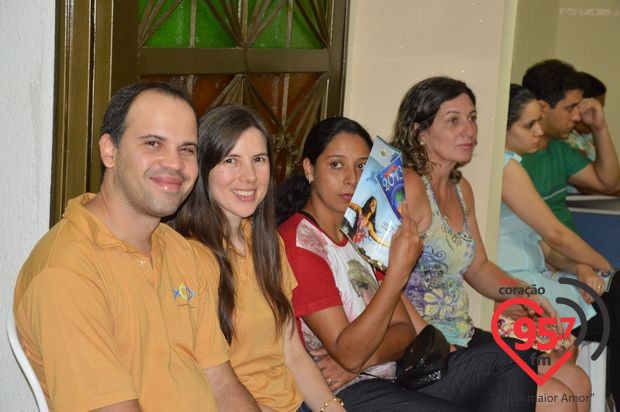 Padre Junior toma posse como novo vigário