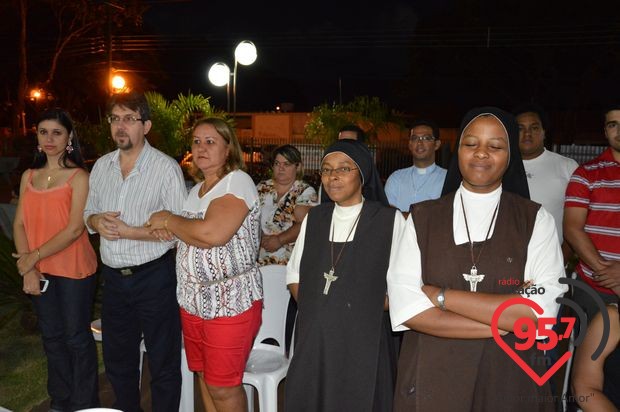 Padre Junior toma posse como novo vigário