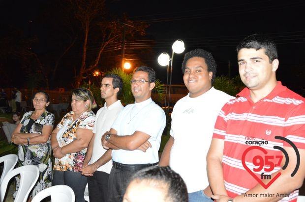 Padre Junior toma posse como novo vigário