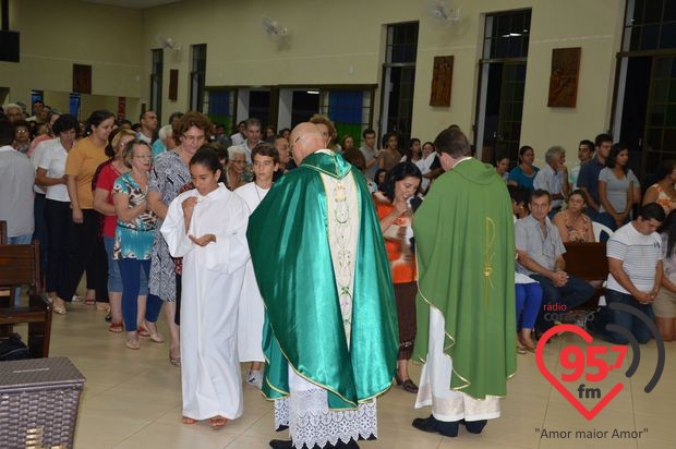 Padre Junior toma posse como novo vigário