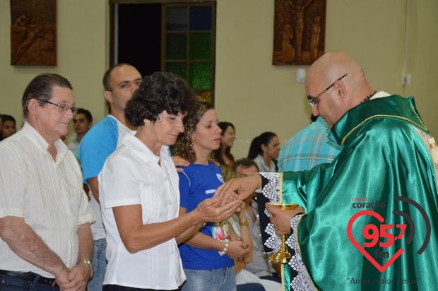 Padre Junior toma posse como novo vigário