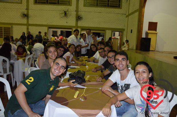 Padre Junior toma posse como novo vigário